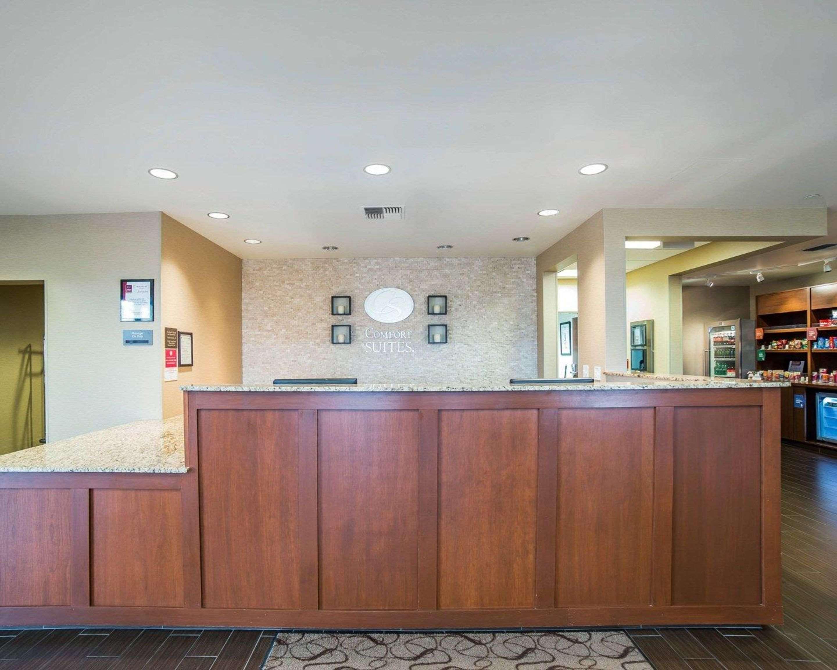 Comfort Suites Airport-University Μπόουζμαν Εξωτερικό φωτογραφία