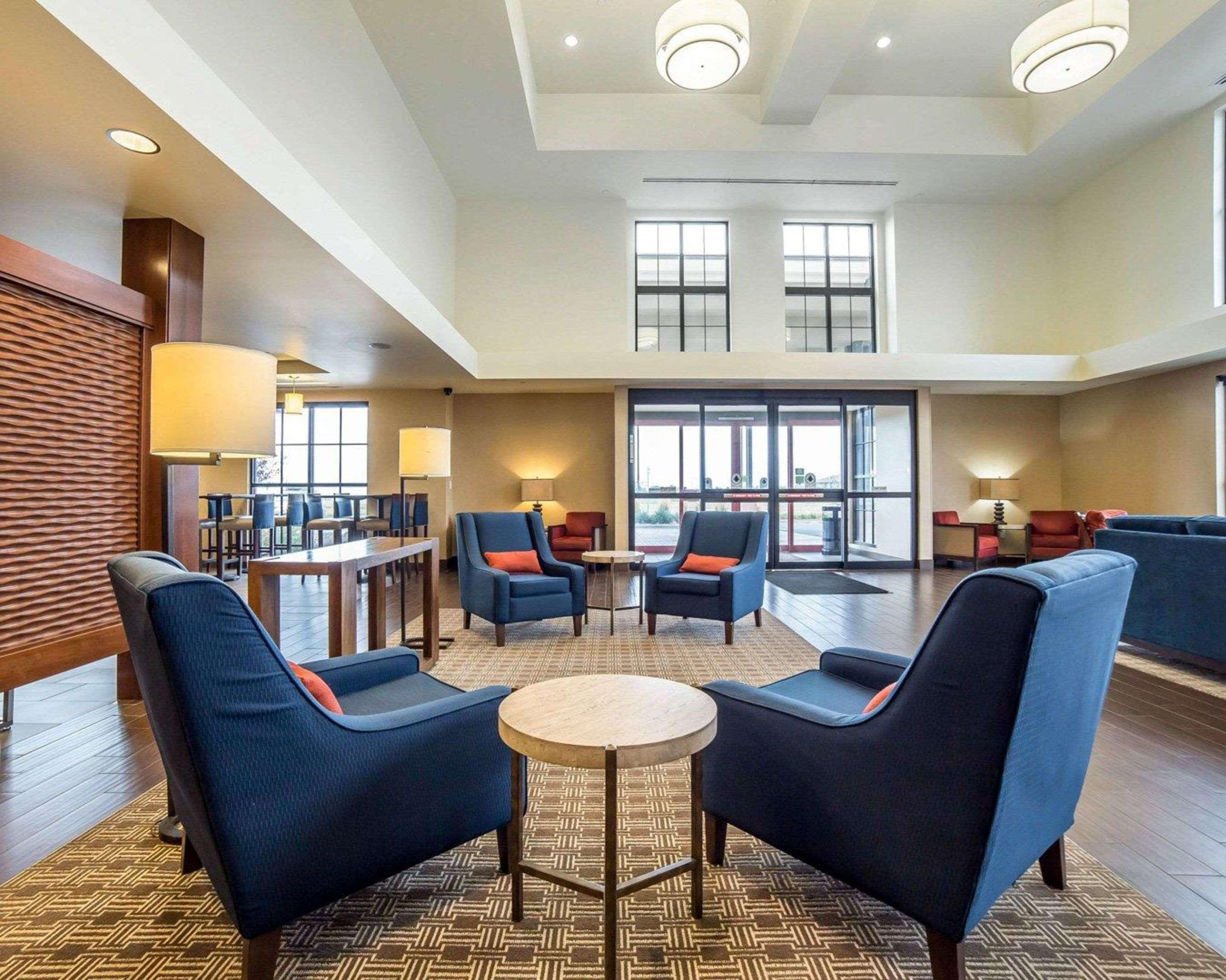 Comfort Suites Airport-University Μπόουζμαν Εξωτερικό φωτογραφία