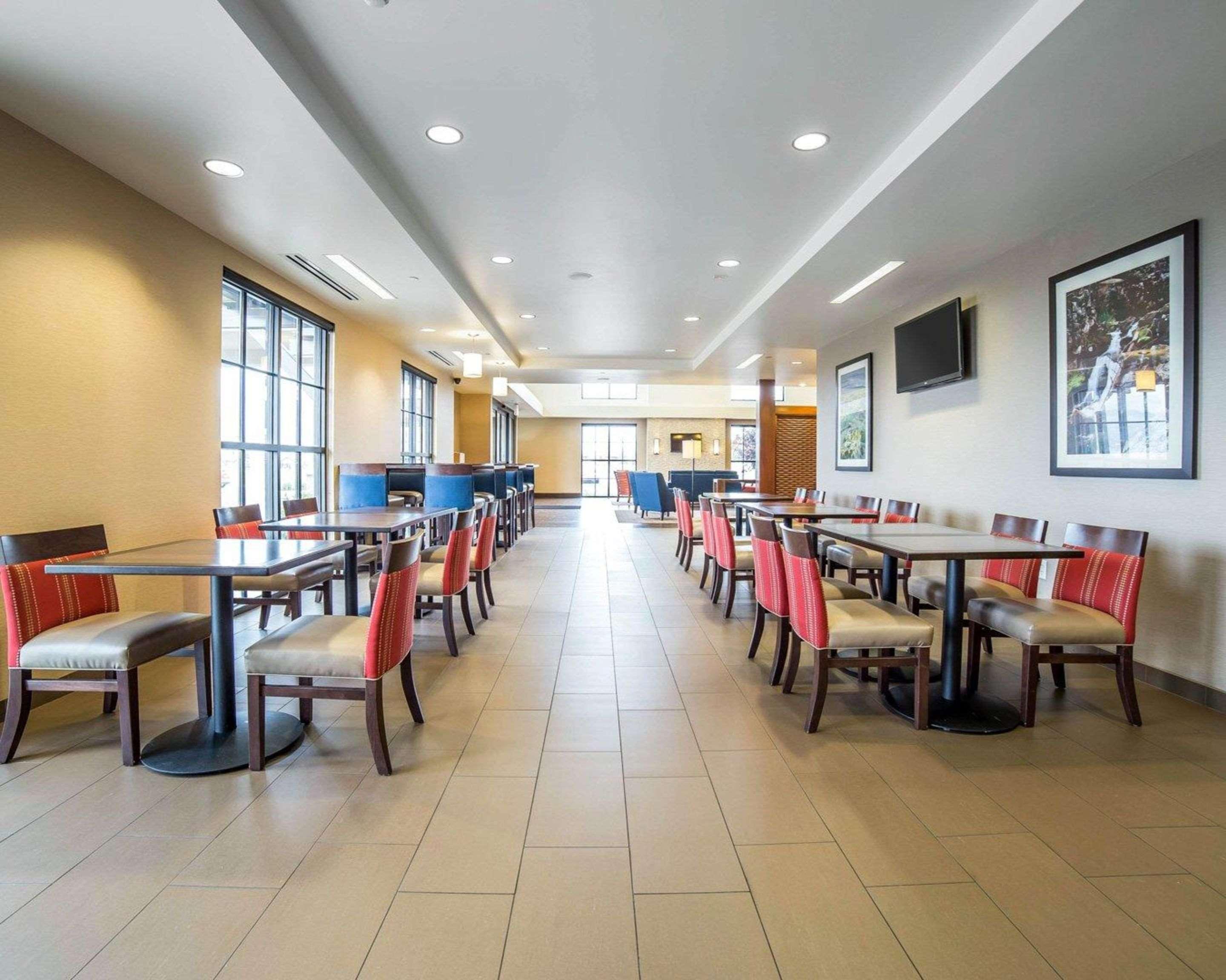 Comfort Suites Airport-University Μπόουζμαν Εξωτερικό φωτογραφία