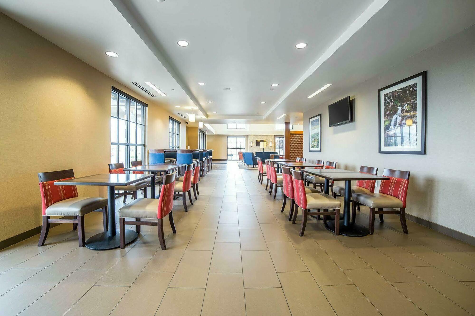 Comfort Suites Airport-University Μπόουζμαν Εξωτερικό φωτογραφία